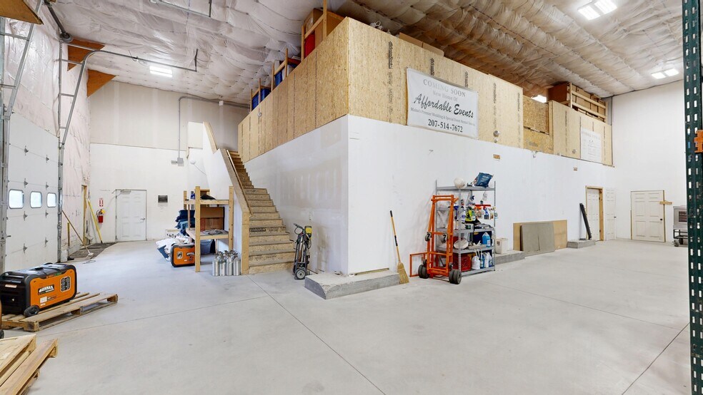 More Photos Of 730 Main St, Oxford Industrial For Lease