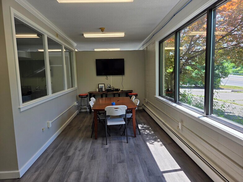 More Photos Of 97 Forestville Ave, Plainville Manufacturing For Sale