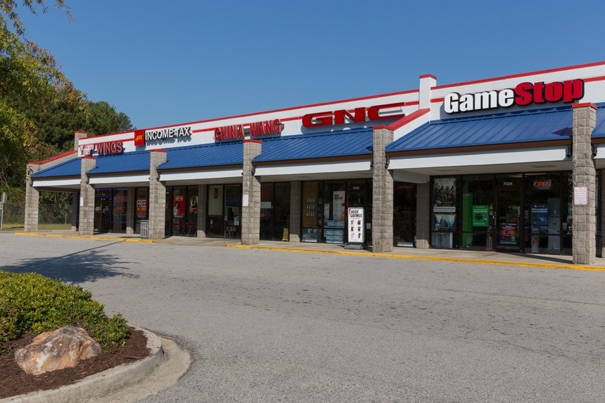 More Photos Of 7048 Highway 85, Riverdale Unknown For Lease