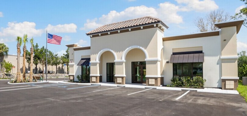 Primary Photo Of 8111 Broadway Ave E, Estero Storefront Retail Office For Lease