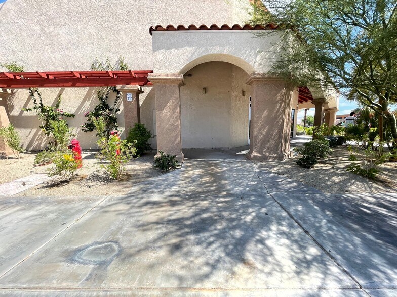 More Photos Of 32475 Date Palm Dr, Cathedral City Freestanding For Lease