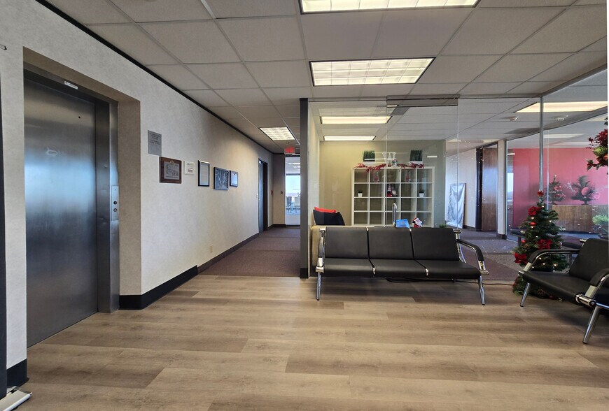 More Photos Of 100 N Central Expy, Richardson Office For Lease