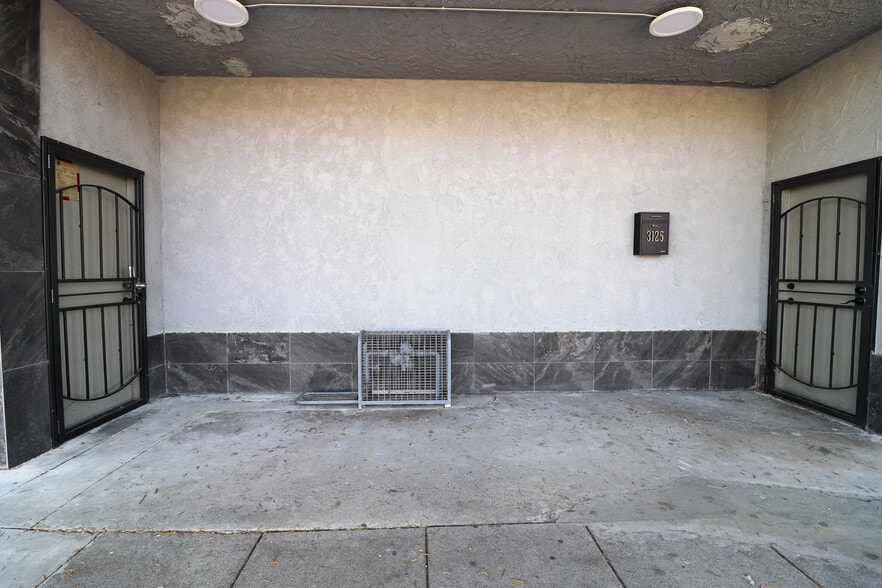 More Photos Of 3127 W Beverly Blvd, Montebello Storefront Retail Office For Sale