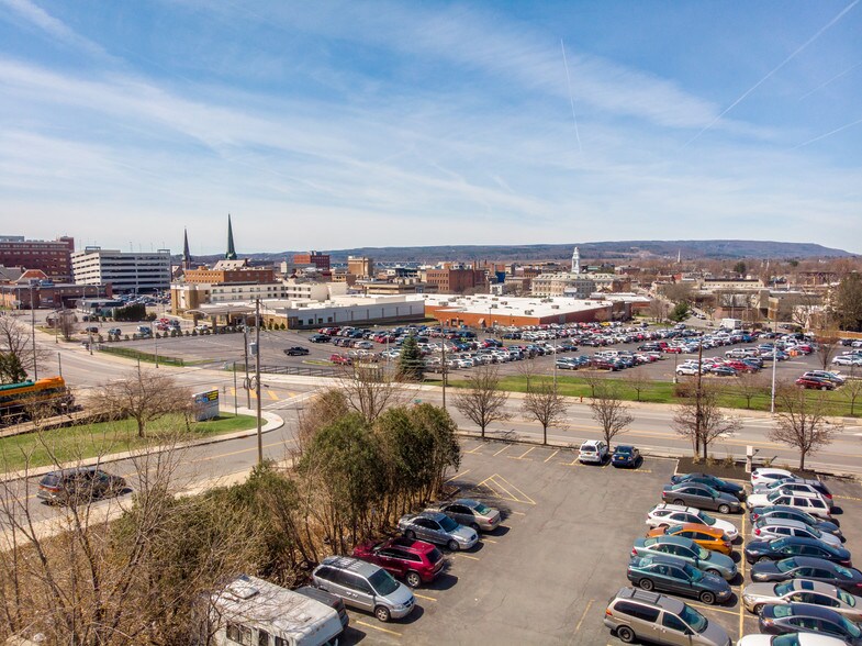 More Photos Of 111 Nott Ter, Schenectady Auto Repair For Sale