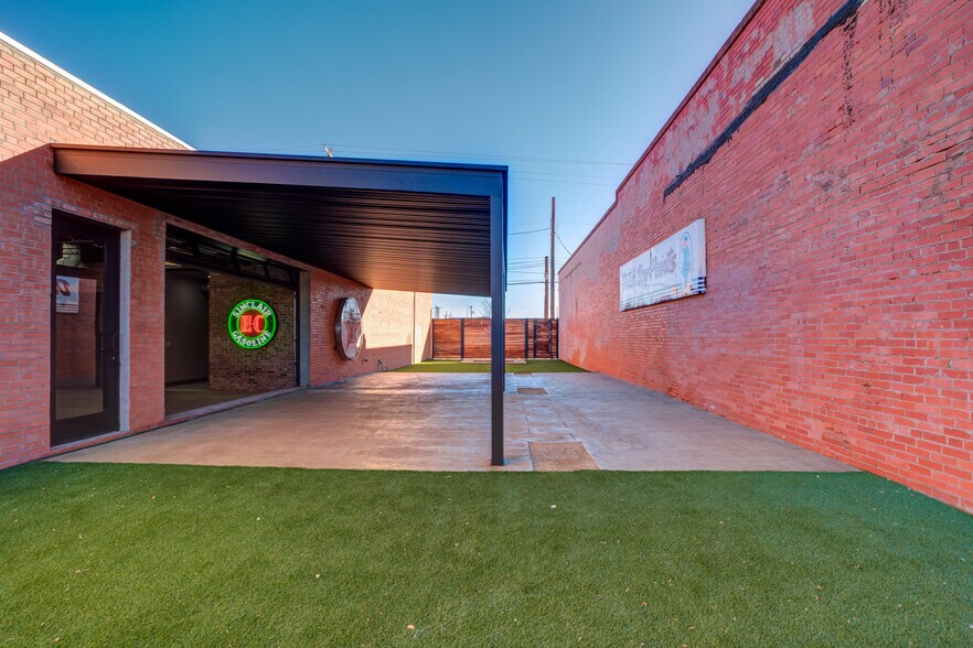 More Photos Of 1213 Crickets Ave, Lubbock Storefront For Lease