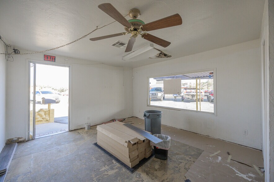 More Photos Of 1770 Highway 95, Bullhead City Specialty For Sale