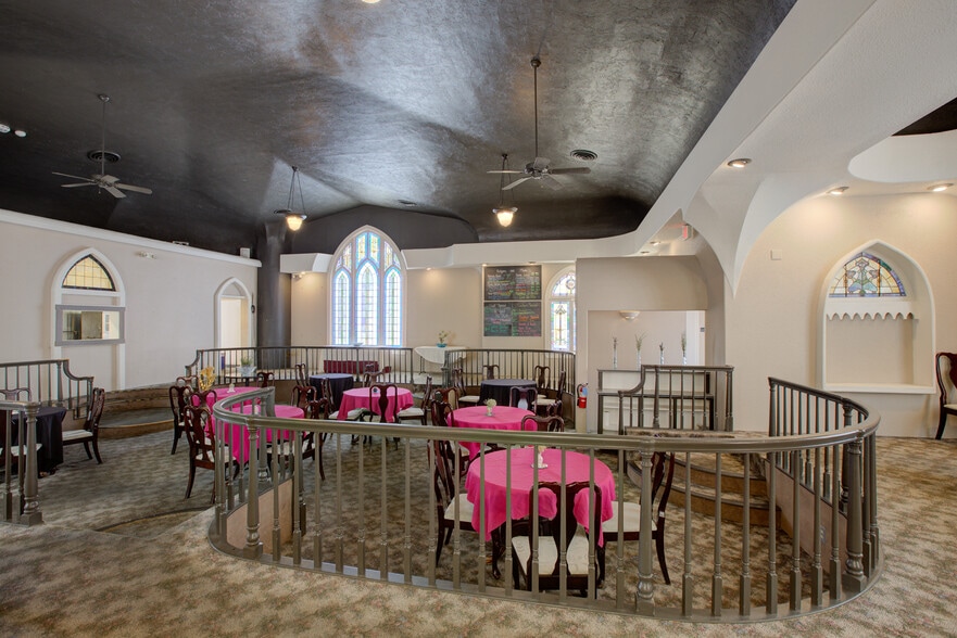 More Photos Of 809 Main Roseburg, Roseburg Lodge Meeting Hall For Sale