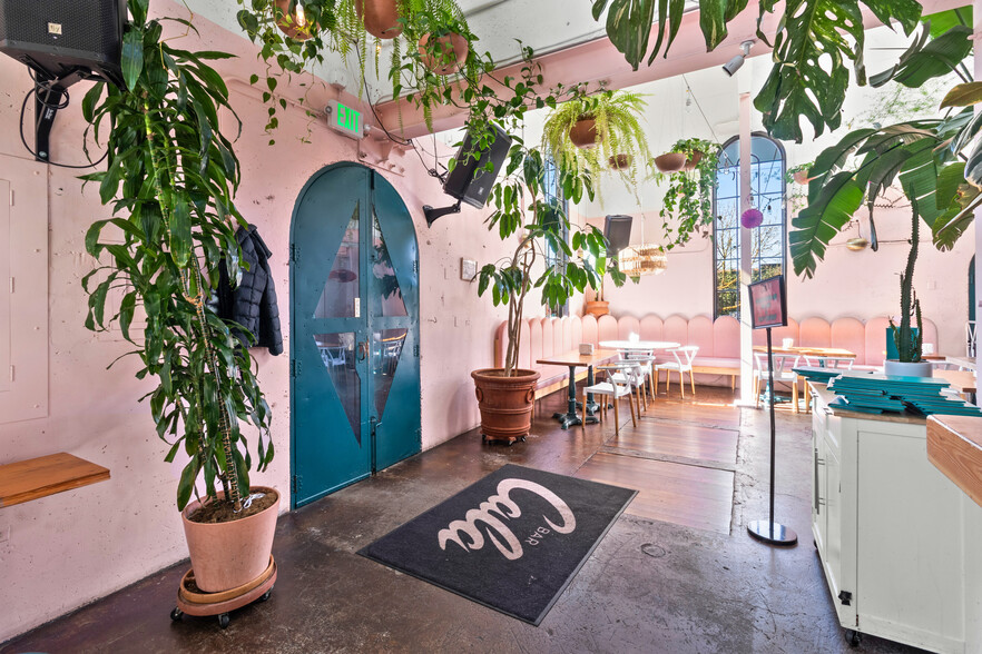 More Photos Of 2703 NE Alberta St, Portland Restaurant For Sale