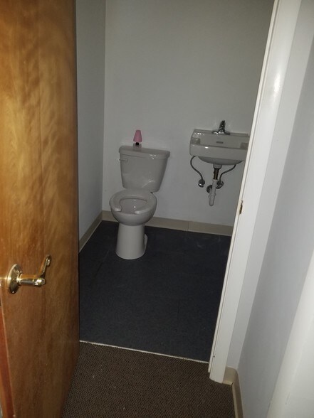 More Photos Of 1-21 Carroll Ave, Pennsville Coworking Space