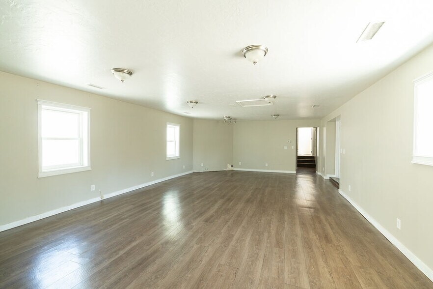 More Photos Of 6051 S 900 E, Murray General Retail For Lease