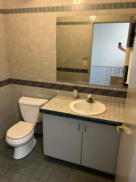 More Photos Of 1533 Wilson Ave, National City Manufacturing For Lease