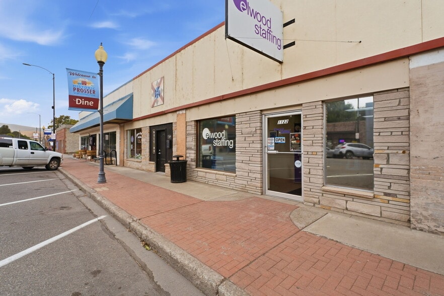 Primary Photo Of 1118-1120-1122 Meade Ave, Prosser Storefront For Sale
