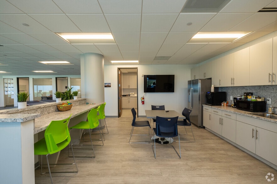 More Photos Of 500 N West Shore Blvd, Tampa Office For Lease