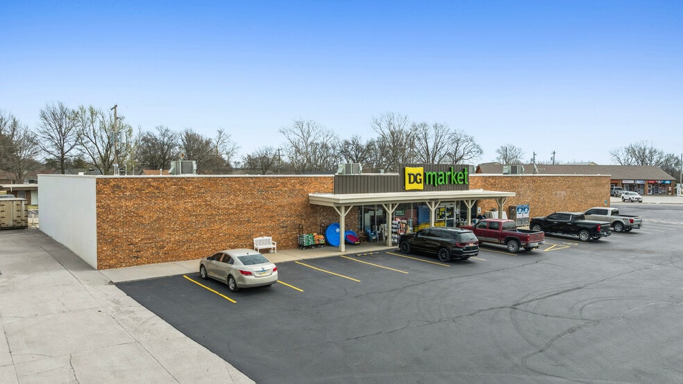 Primary Photo Of 10020 NW US Highway 24, Silver Lake General Retail For Sale