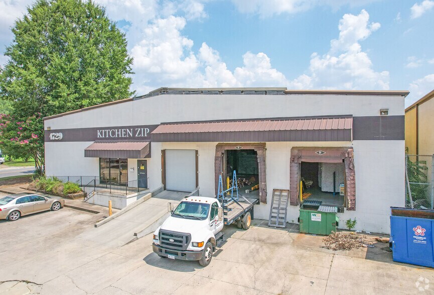 More Photos Of 4729 Dwight Evans Rd, Charlotte Warehouse For Sale