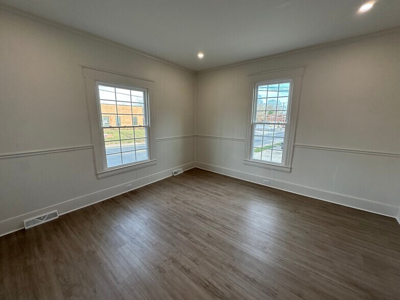 More Photos Of 159 Church St Ne, Concord Office Residential For Lease