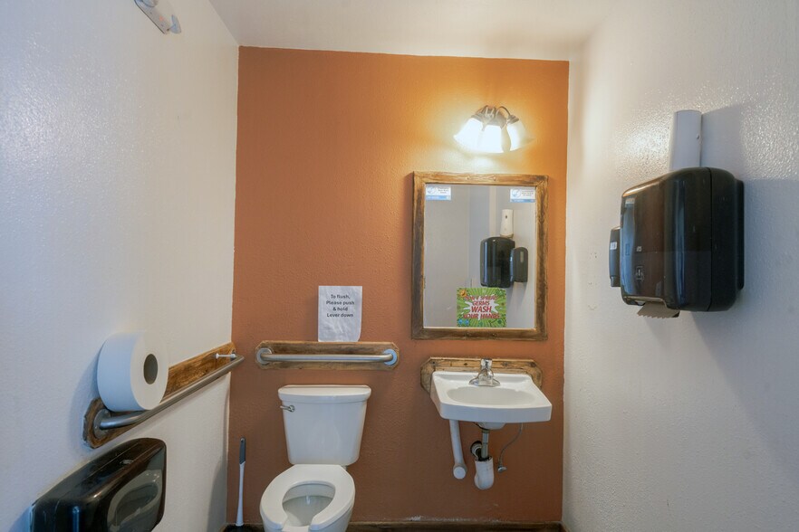 More Photos Of 100 N Pagosa Blvd, Pagosa Springs Freestanding For Sale