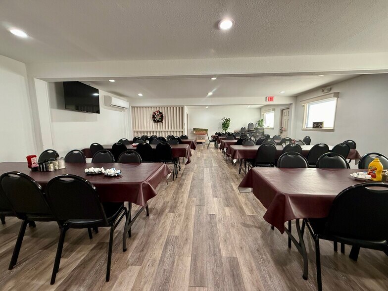 More Photos Of 101 W Boulevard, Williamston Restaurant For Sale