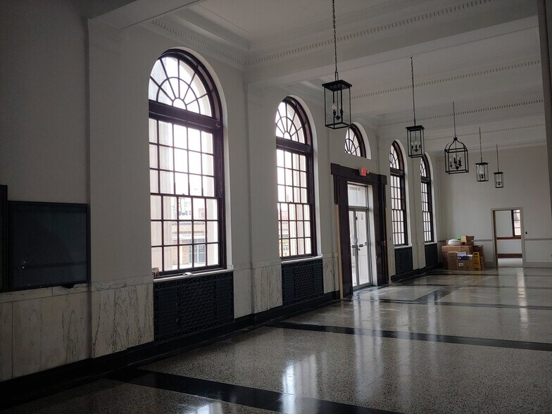More Photos Of 100 Piedmont Ave, Bristol Office For Lease