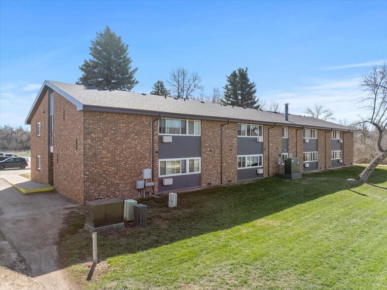 More Photos Of 1500 7th Ave, Belle Fourche Apartments For Sale