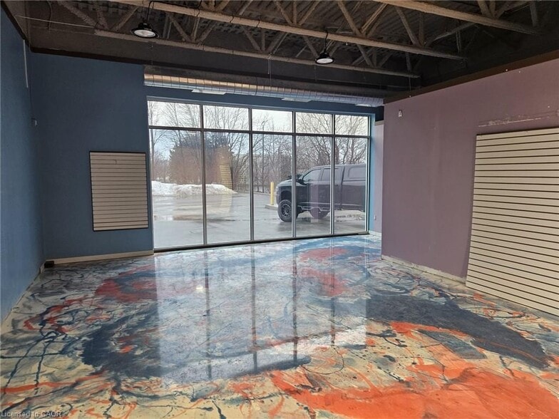More Photos Of 454 Hespeler Rd, Cambridge General Retail For Sale