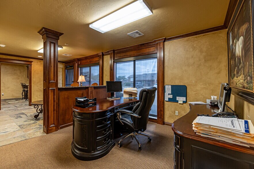 More Photos Of 1530 SW 89th St, Oklahoma City Office For Sale