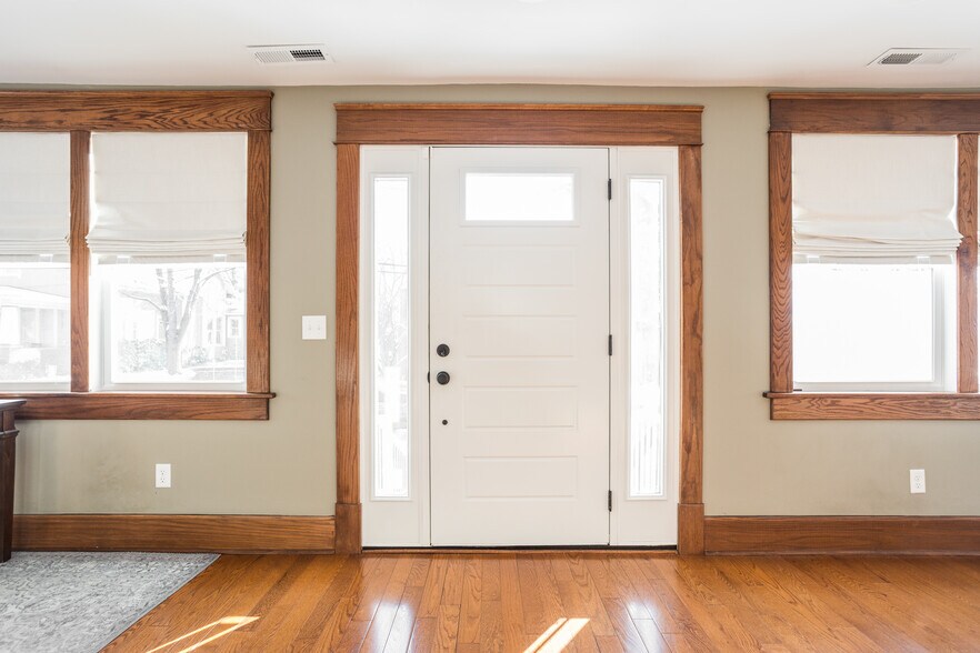 More Photos Of 502 W Main St, Danville Office For Sale