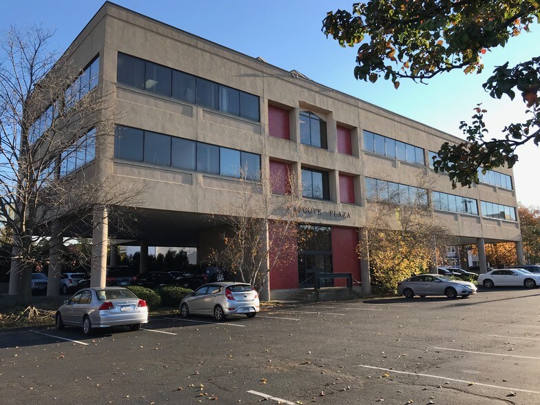 More Photos Of 108 Main St, Norwalk Medical For Lease