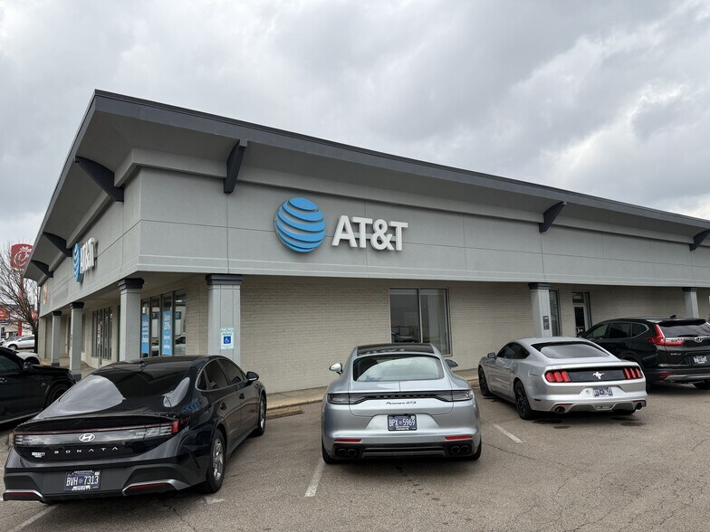 More Photos Of 4934-4938 Poplar Ave, Memphis Unknown For Lease