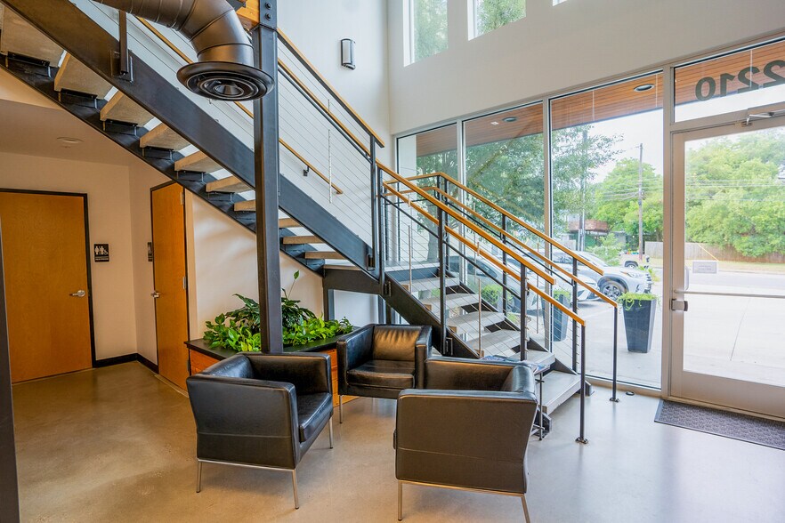 More Photos Of 2210 Western Trails Blvd, Austin Office For Lease