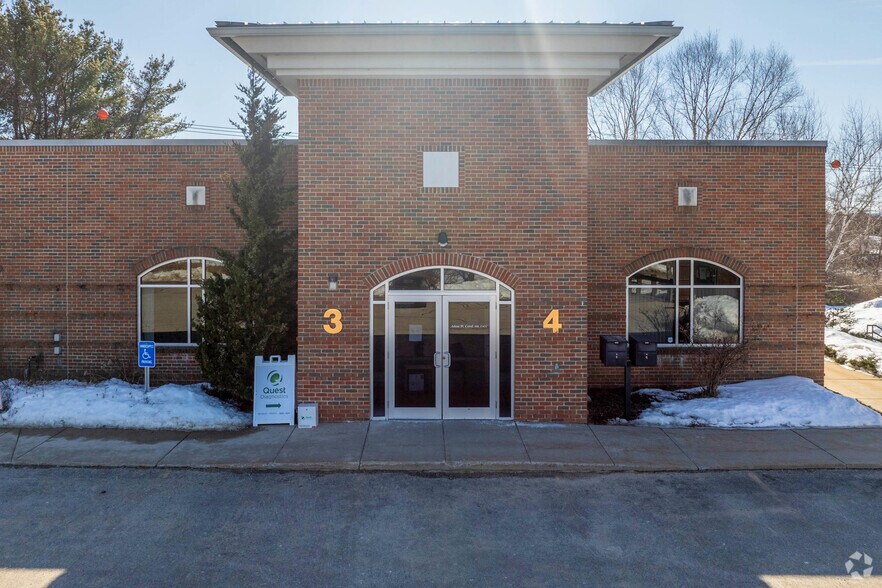 More Photos Of 198 Groton Rd, Ayer Medical For Sale