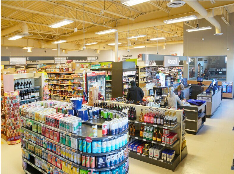 More Photos Of 685 Boul De La Montagne, Saint-casimir Convenience Store For Sale