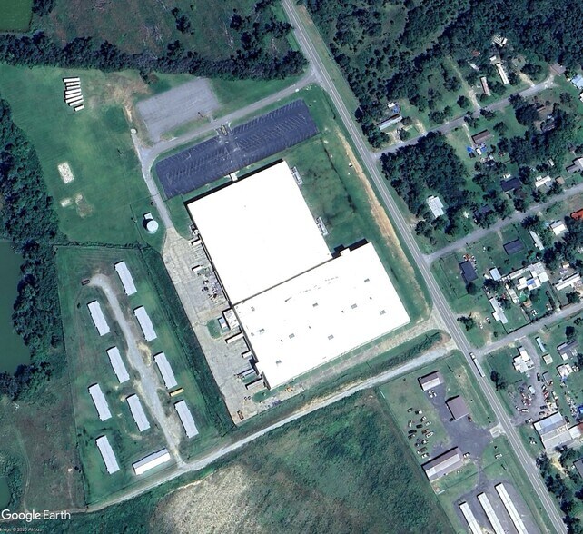 Primary Photo Of 752 S Victory Dr, Lyons Distribution For Sale