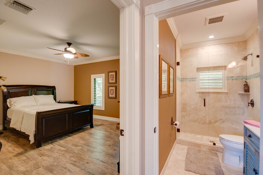 More Photos Of 87847 Overseas Hwy, Islamorada Medical For Sale