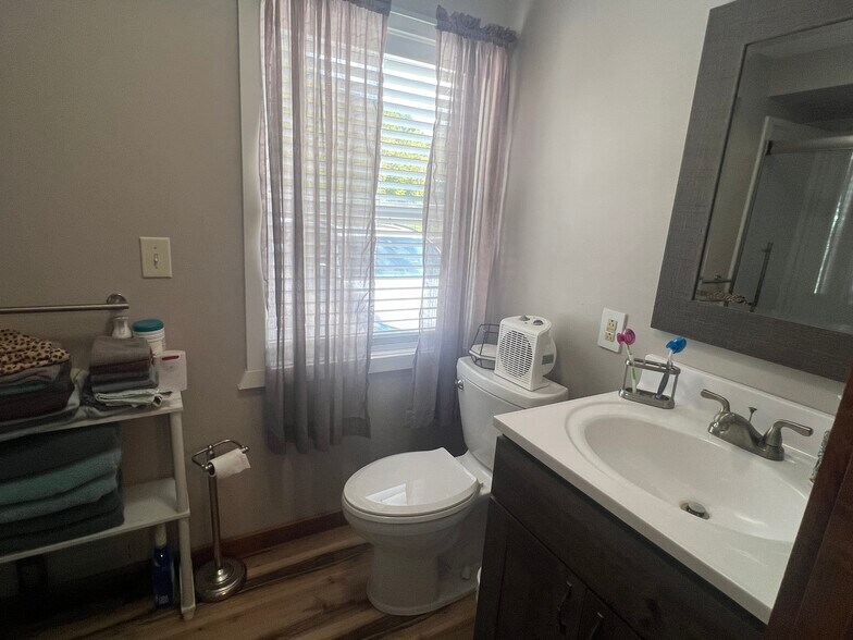 More Photos Of 462 Adams rd, Julian Trailer Camper Park For Sale