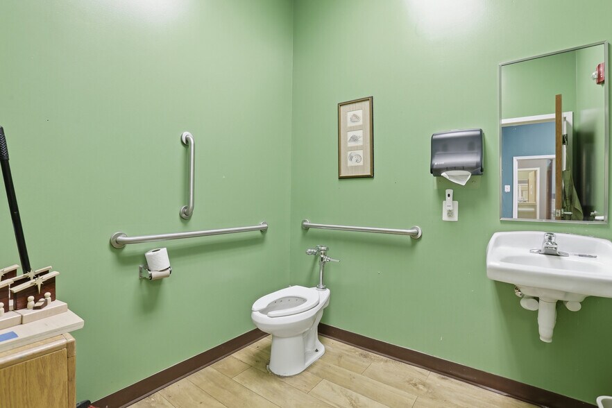 More Photos Of 10713 Tidewater Trl, Fredericksburg Schools For Sale