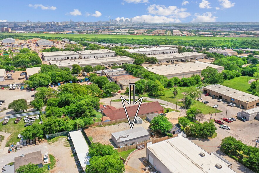 More Photos Of 2423 Hinton Dr, Irving Warehouse For Lease