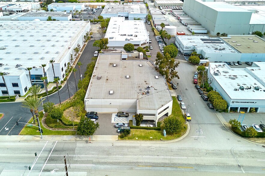 More Photos Of 1195 W Victoria St, Compton Warehouse For Lease