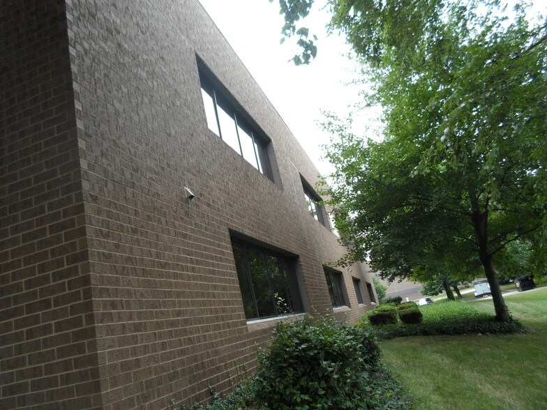 More Photos Of 1305 Cumberland Ave, West Lafayette Office For Lease