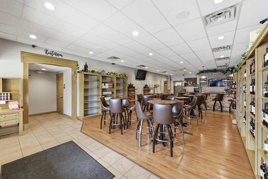 More Photos Of 219 S Sandusky Ave, Bucyrus Storefront Retail Residential For Sale