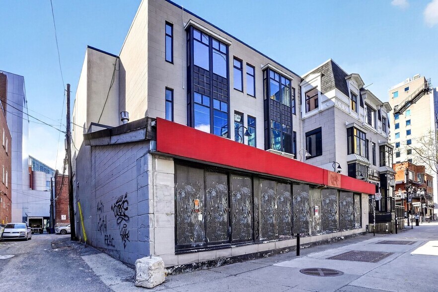 More Photos Of 2010 Rue Crescent, Montréal Storefront Retail Residential For Lease