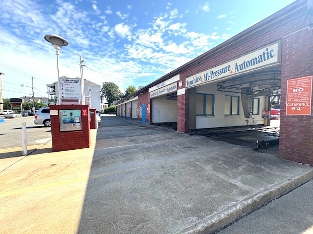 More Photos Of 950 Broadway, Fall River Land For Lease