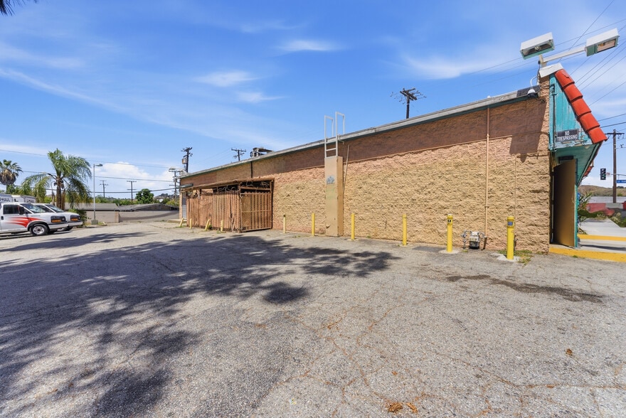 More Photos Of 2400 Valley Blvd, Pomona Convenience Store For Sale
