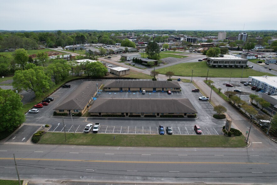 Primary Photo Of 801 NE Church St, Decatur Office For Lease