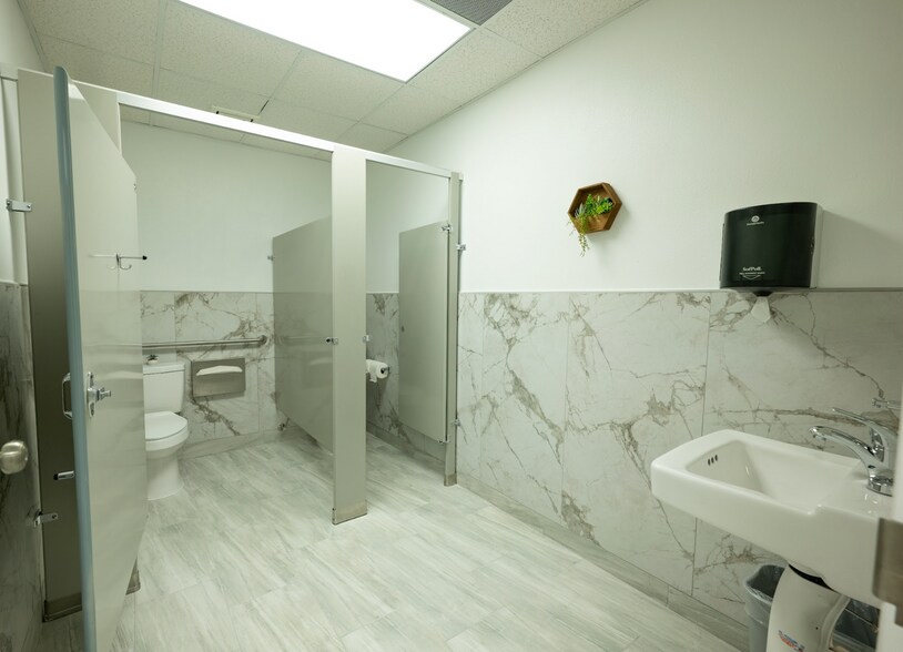 More Photos Of 1408 S Jones Blvd, Las Vegas Office Residential For Sale