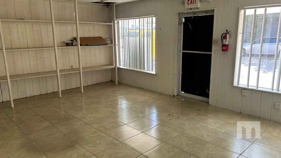 More Photos Of 100 NW 1st St, Hallandale Beach Storefront Retail Office For Lease