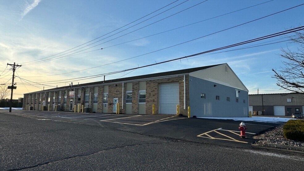 More Photos Of 236 Blackford Ave, Middlesex Warehouse For Lease