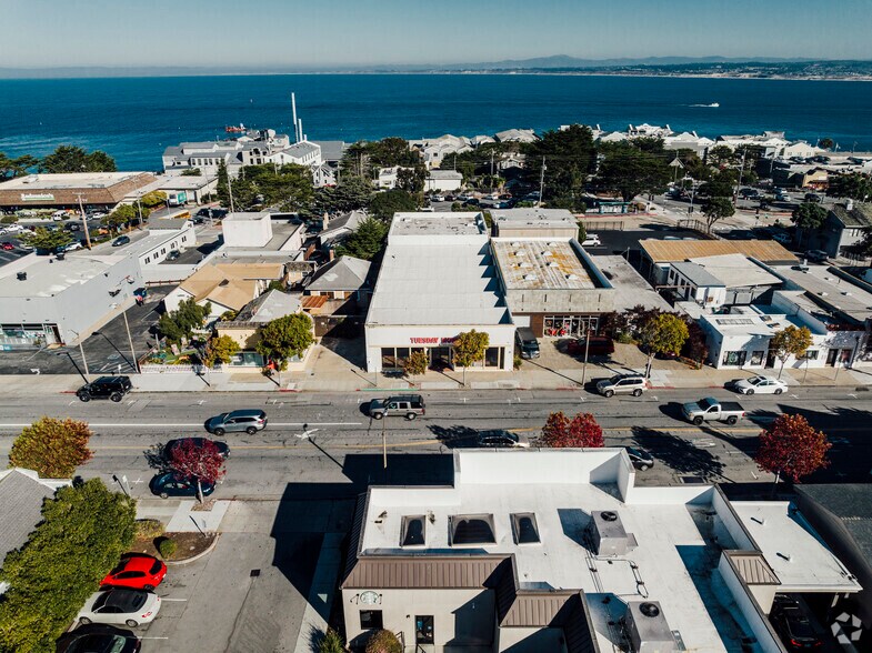 More Photos Of 842 Lighthouse Ave, Monterey Freestanding For Lease