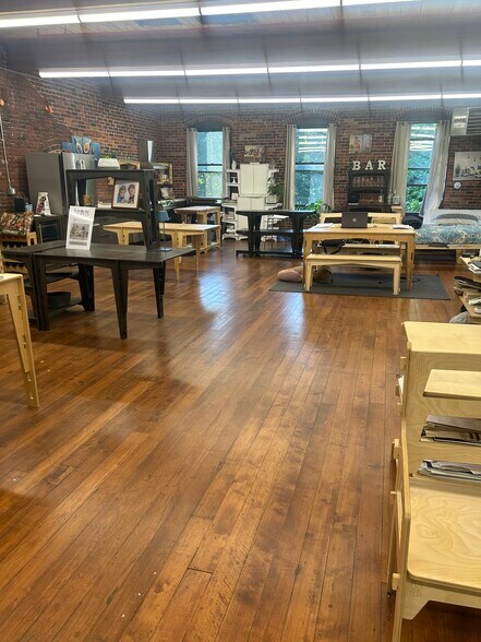 More Photos Of 12 Dundee Park Dr, Andover Office For Sale