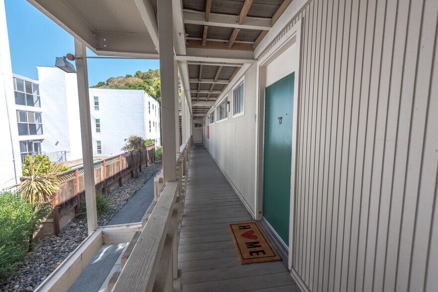 More Photos Of 2401 Carlmont Dr, Belmont Apartments For Sale